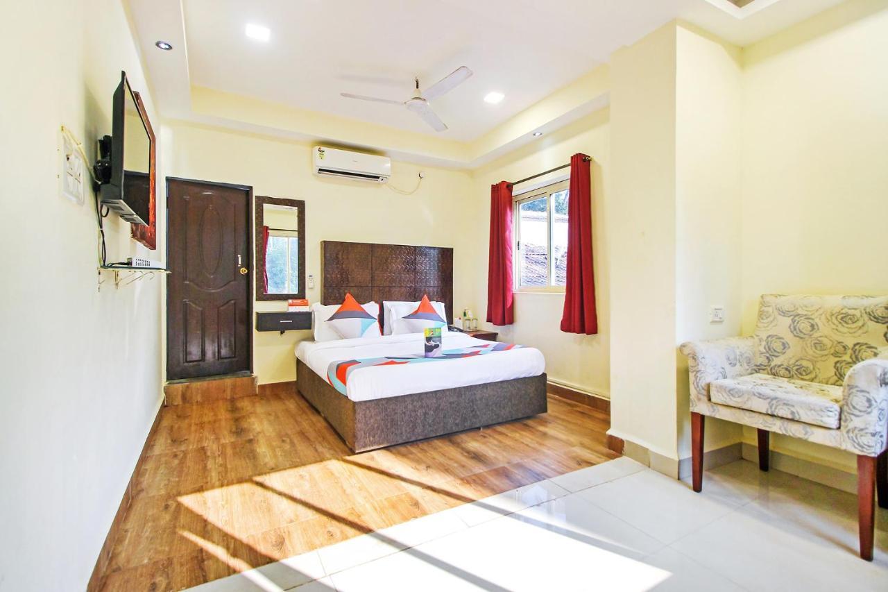 Fabexpress Golden Nest Deluxe - Nr Calangute Beach Старый Гоа Экстерьер фото