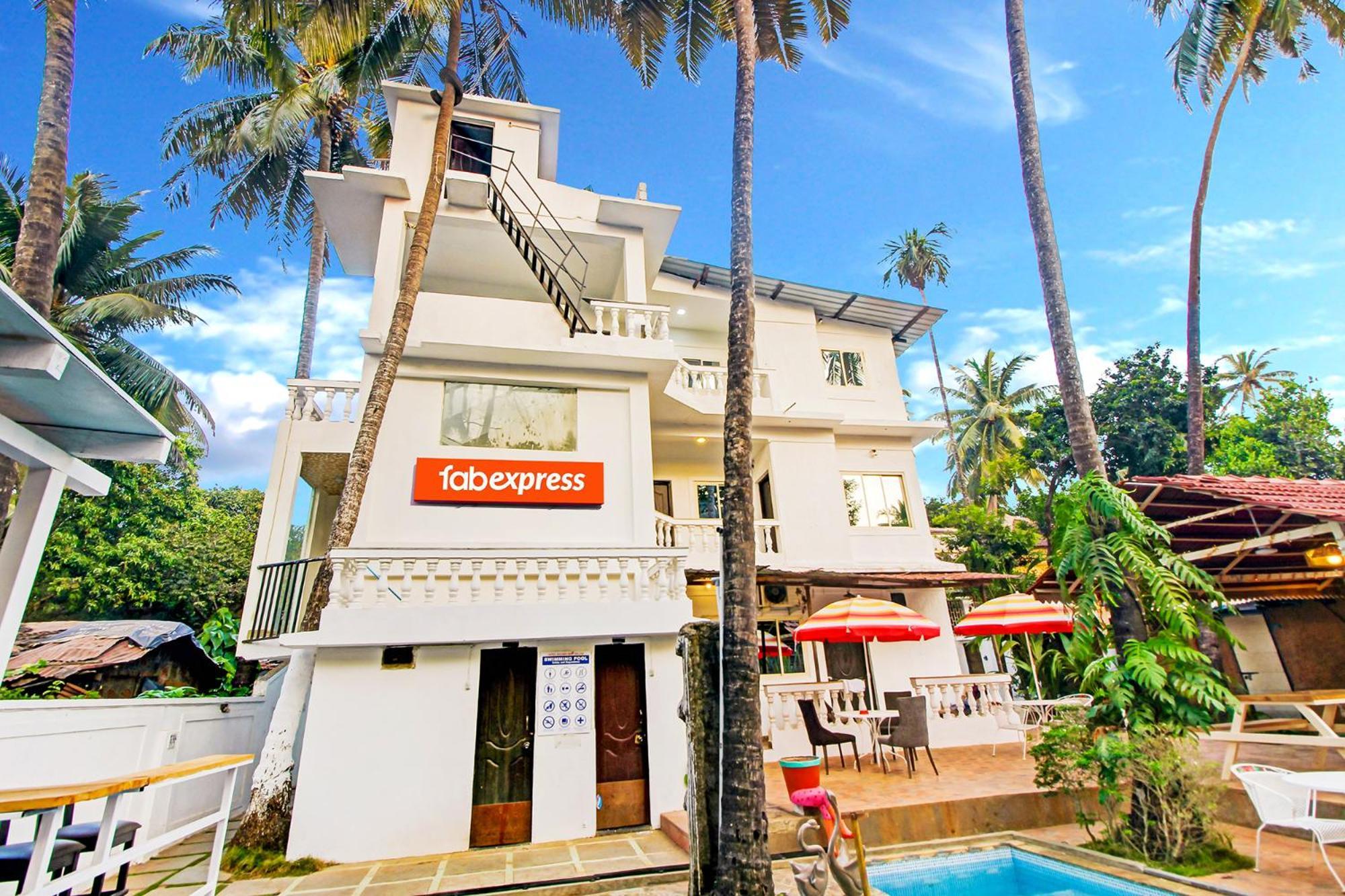 Fabexpress Golden Nest Deluxe - Nr Calangute Beach Старый Гоа Экстерьер фото