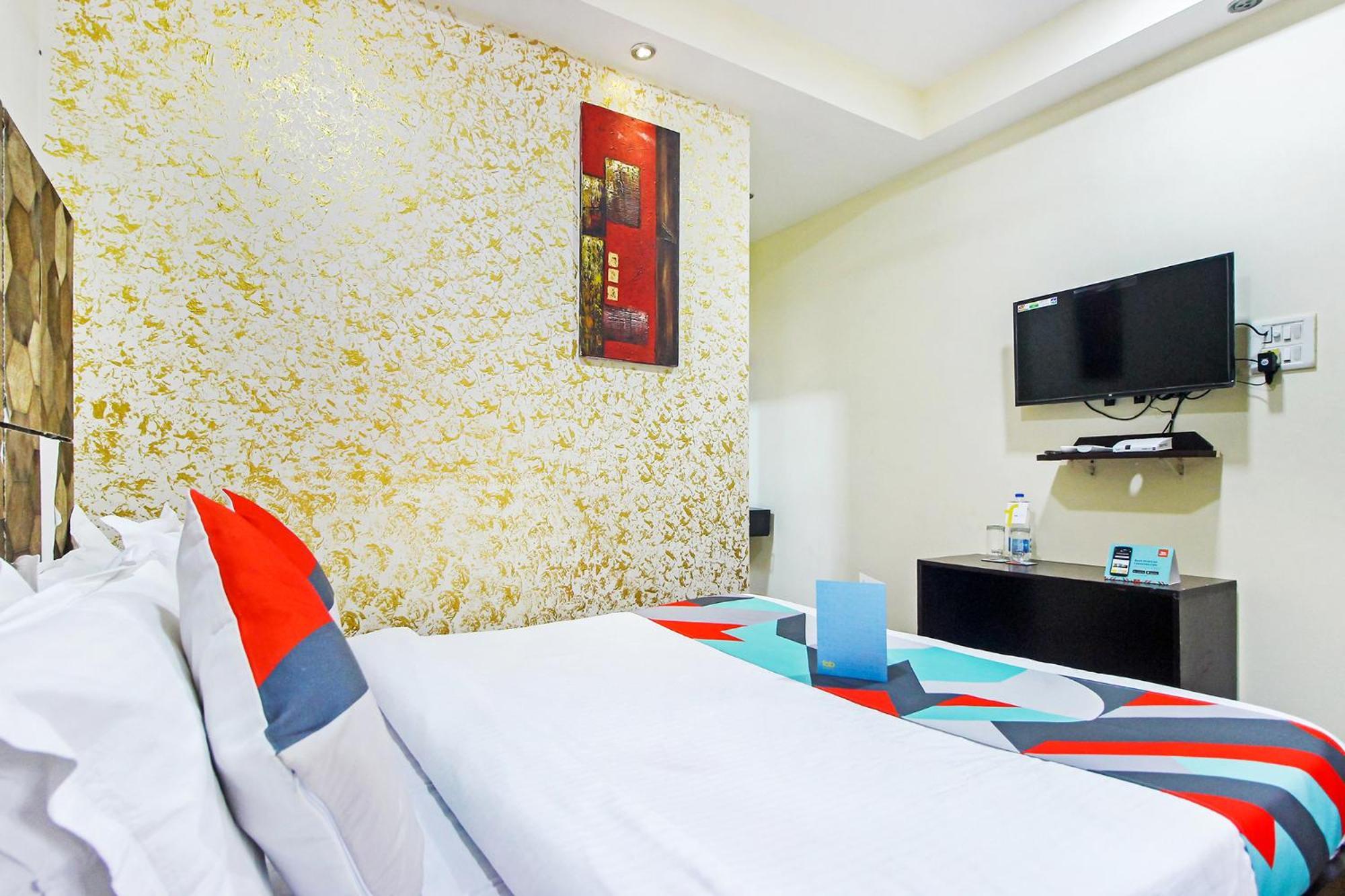 Fabexpress Golden Nest Deluxe - Nr Calangute Beach Старый Гоа Экстерьер фото