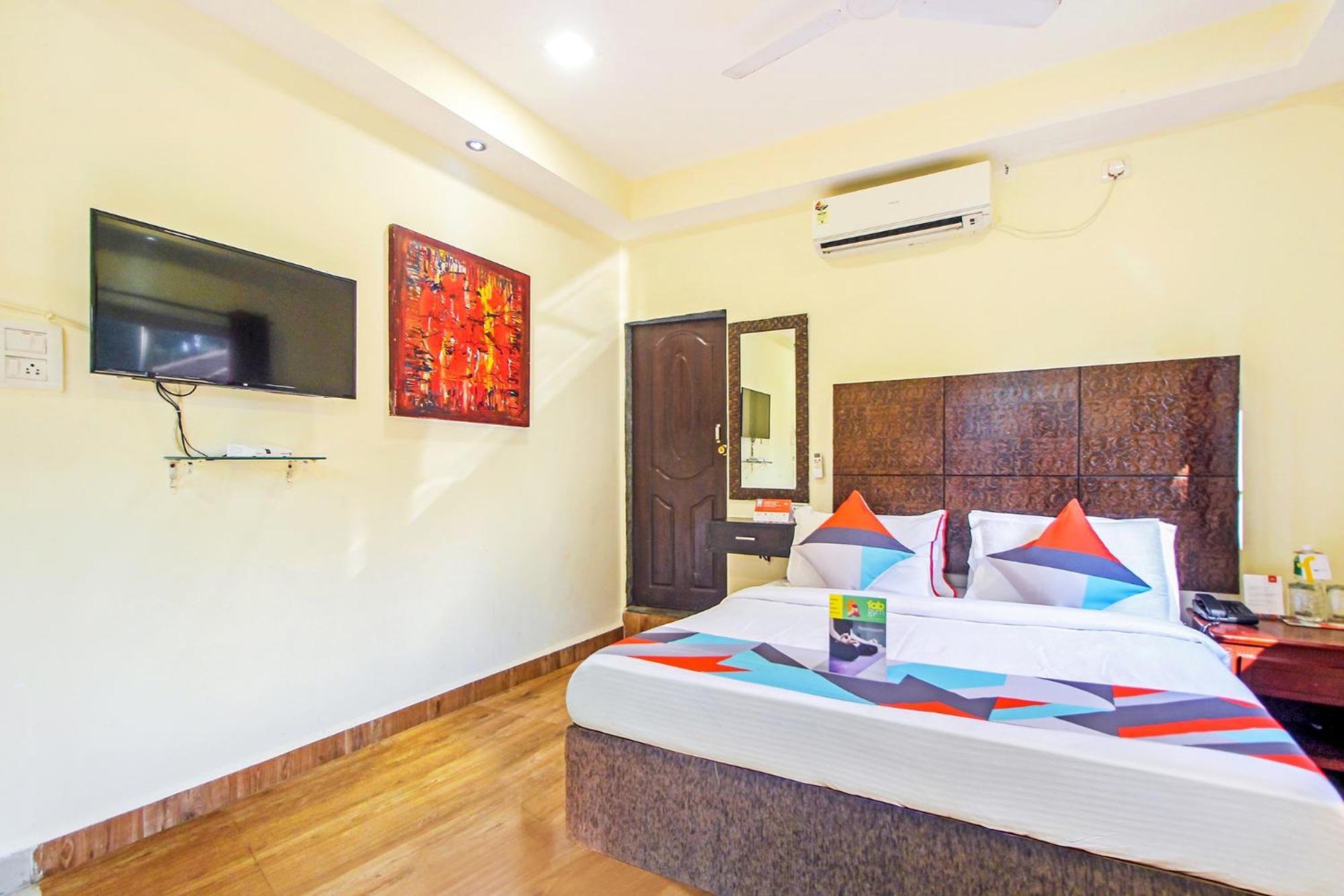 Fabexpress Golden Nest Deluxe - Nr Calangute Beach Старый Гоа Экстерьер фото