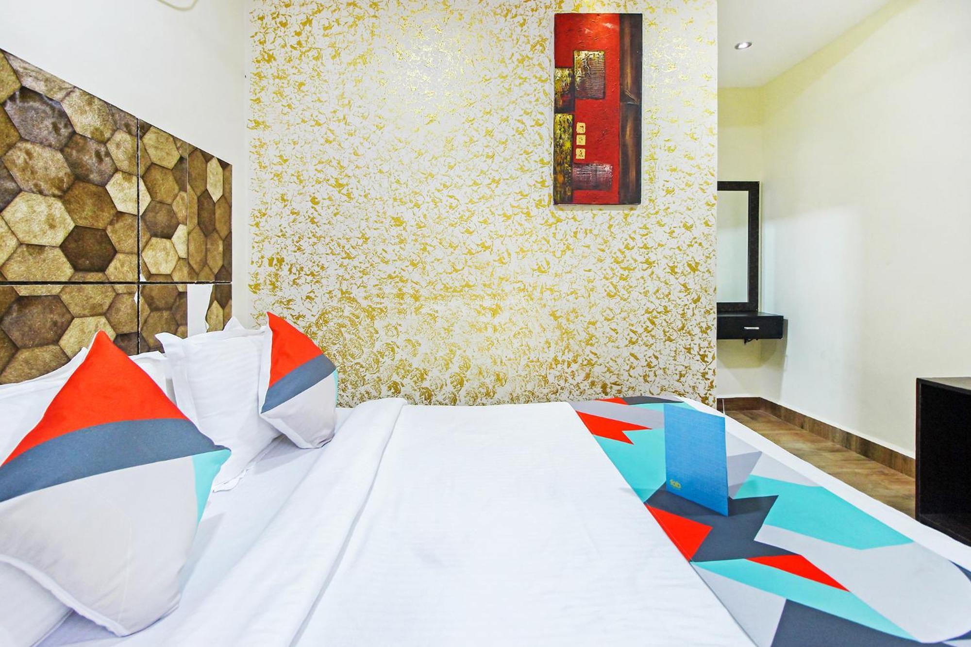 Fabexpress Golden Nest Deluxe - Nr Calangute Beach Старый Гоа Экстерьер фото